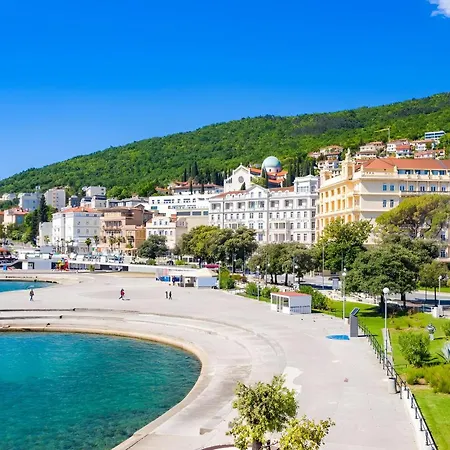 Feria 1 アパート *